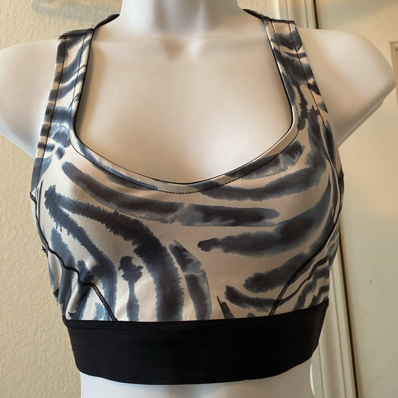 Good American Sports Bra Animal Print Size 2 - Picture 3 of 6